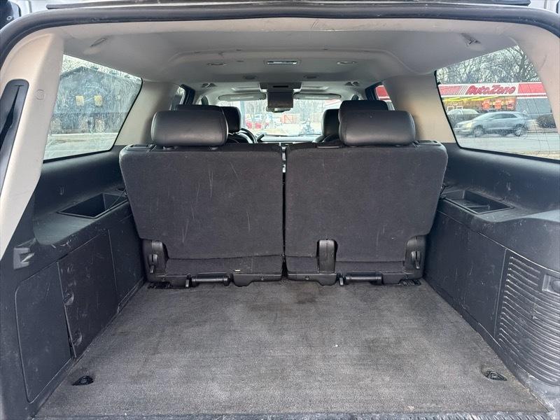 GMC Yukon XL SLT-1 1/2 Ton 4WD 2010