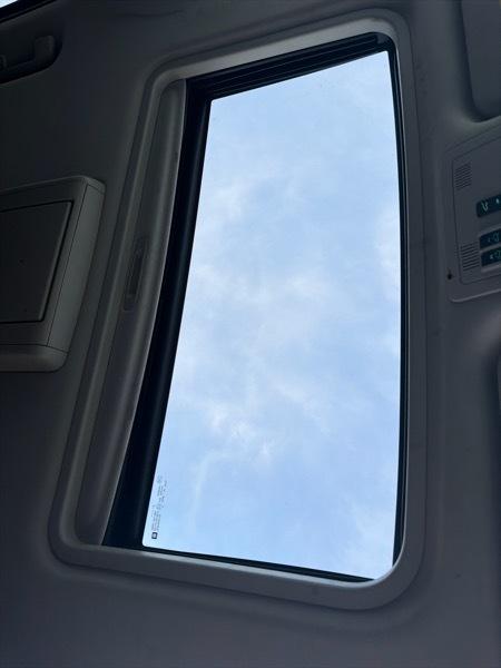 GMC Yukon XL SLT-1 1/2 Ton 4WD 2010