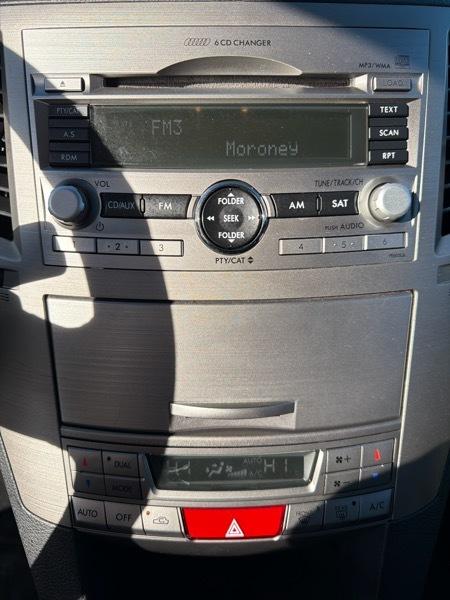 Subaru Legacy 2.5i Limited 2011