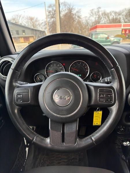 Jeep Wrangler Unlimited Sahara 4WD 2017