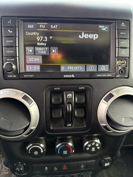 Jeep Wrangler Unlimited Sahara 4WD 2017