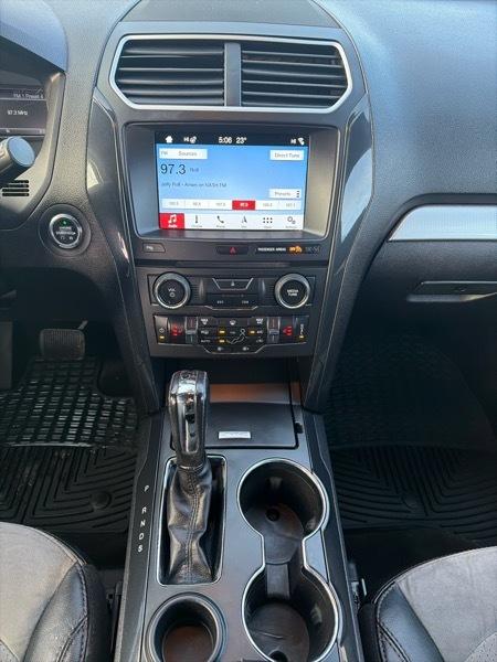 Ford Explorer XLT FWD 2017