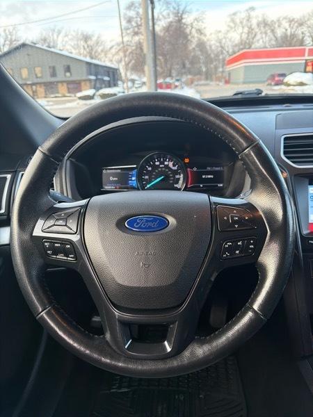 Ford Explorer XLT FWD 2017