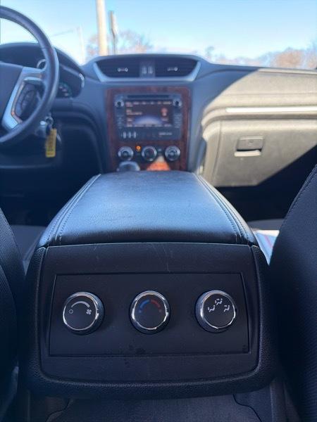 Chevrolet Traverse 1LT AWD 2013