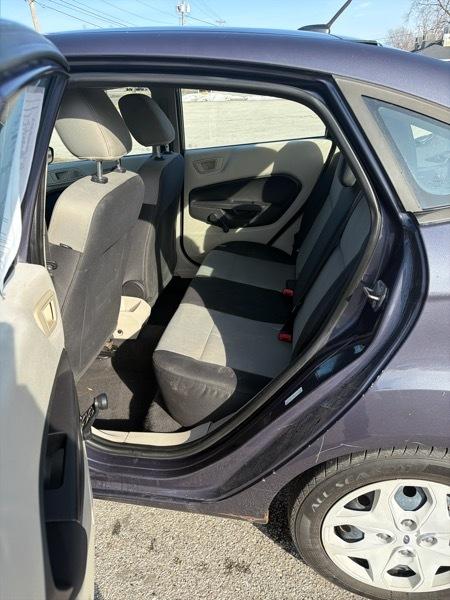 Ford Fiesta S Sedan 2013