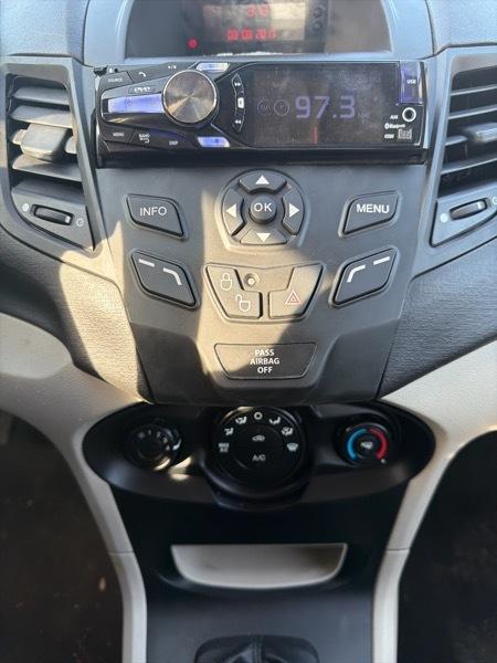 Ford Fiesta S Sedan 2013