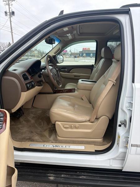 Chevrolet Suburban LTZ 1500 4WD 2009