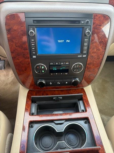 Chevrolet Suburban LTZ 1500 4WD 2009