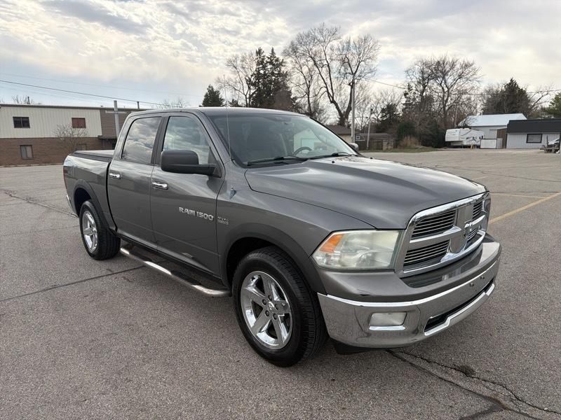 RAM 1500 SLT Crew Cab 4WD 2012