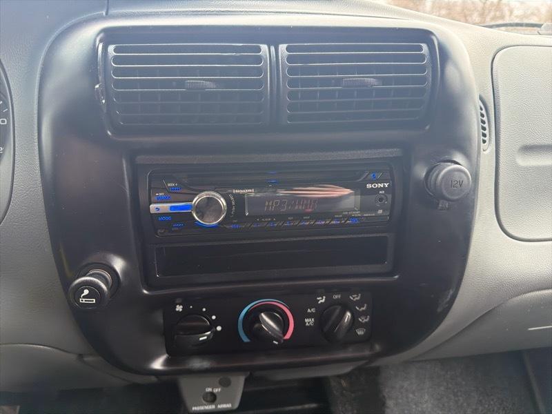 Ford Ranger XLT SuperCab 2-Door 2WD 2005