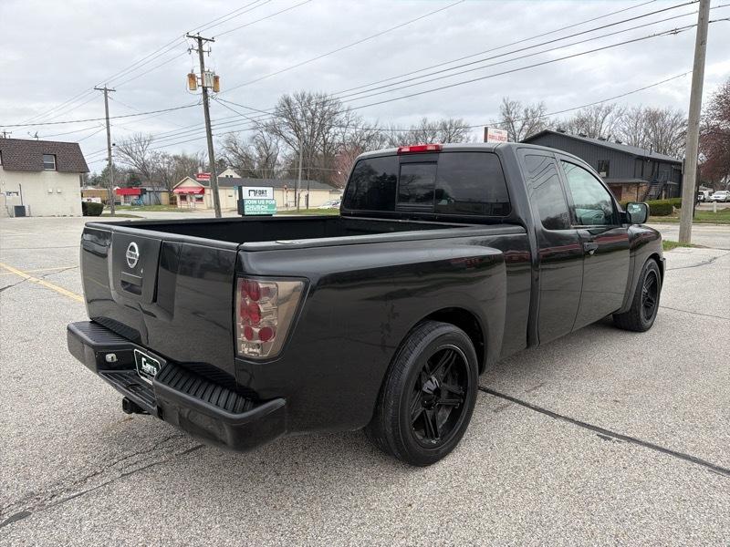 Nissan Titan XE King Cab 2WD 2005