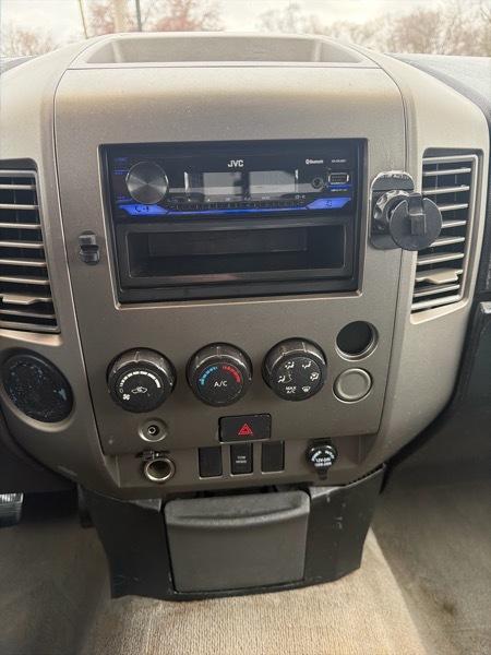 Nissan Titan XE King Cab 2WD 2005