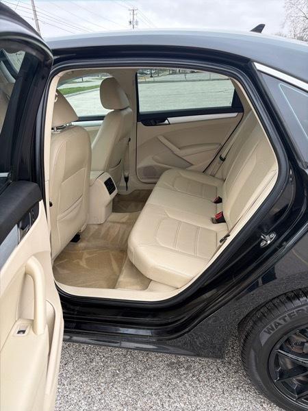 Volkswagen Passat 2.0L TDI SEL Premium 2013