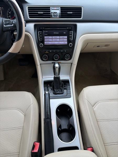 Volkswagen Passat 2.0L TDI SEL Premium 2013