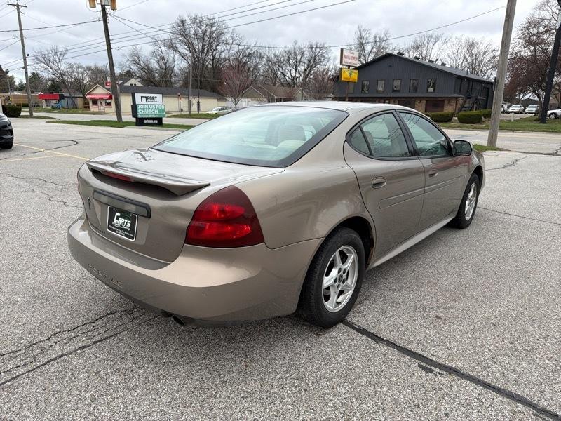 Pontiac Grand Prix Sedan 2007