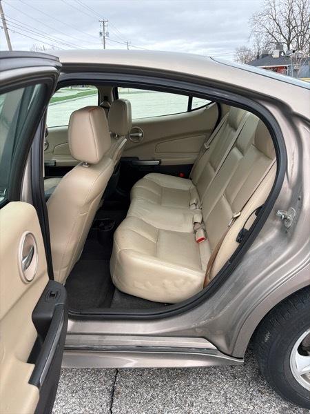 Pontiac Grand Prix Sedan 2007