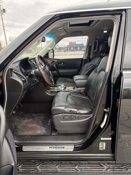 Infiniti QX56 4WD 2012