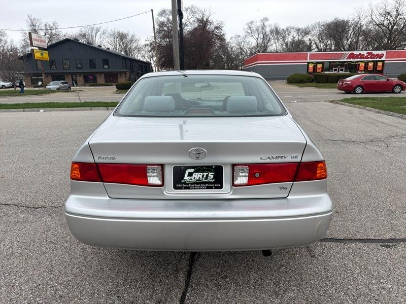 Toyota Camry LE V6 2000