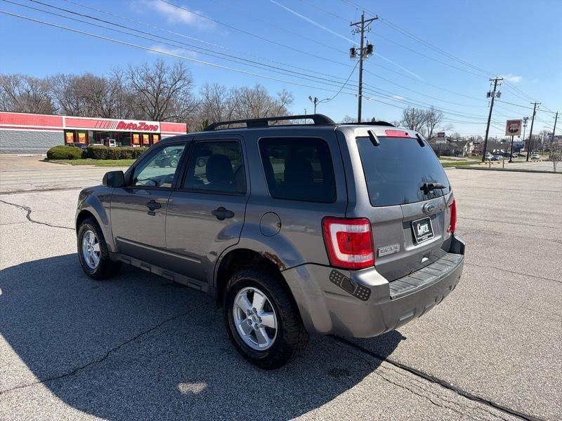 Ford Escape XLT FWD 2010
