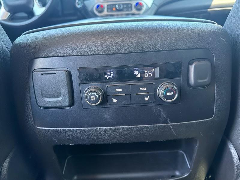 GMC Yukon SLT 4WD 2015