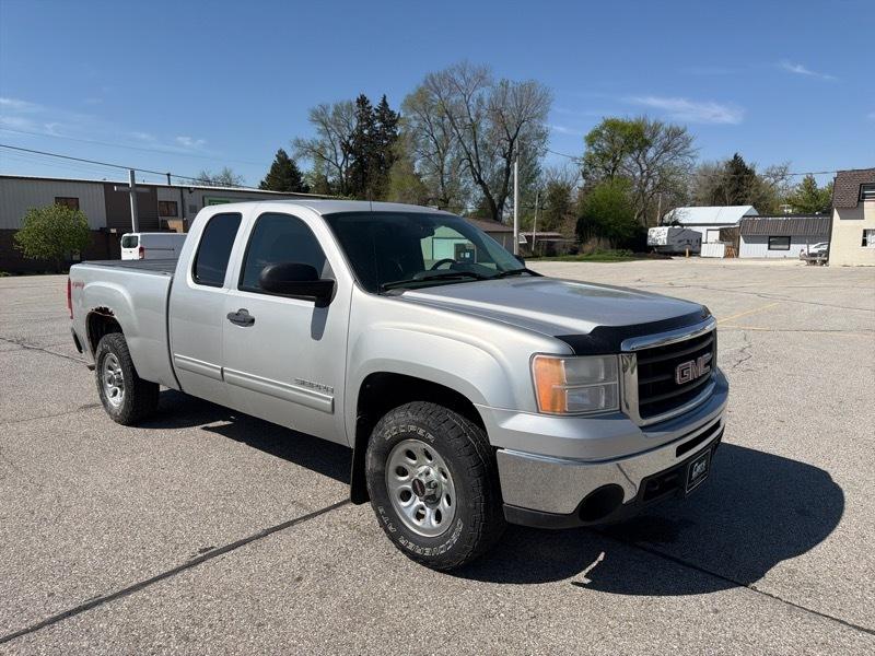 GMC Sierra 1500 SL Ext. Cab 4WD 2010