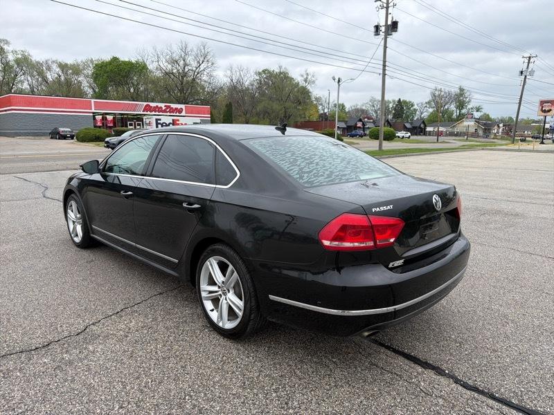 Volkswagen Passat 3.6L V6 SEL2 2012