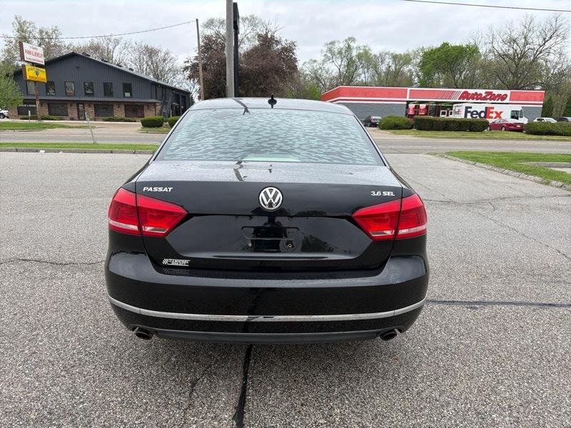 Volkswagen Passat 3.6L V6 SEL2 2012