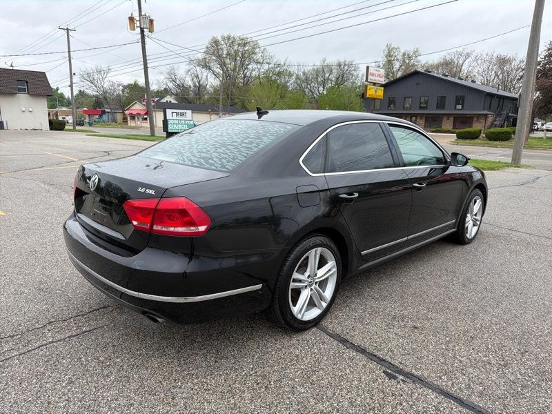 Volkswagen Passat 3.6L V6 SEL2 2012