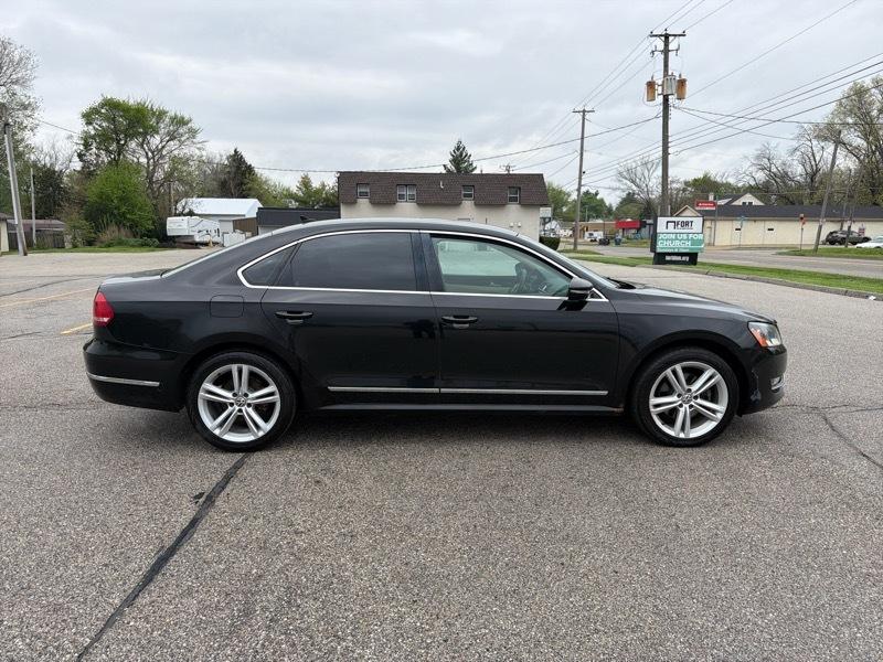 Volkswagen Passat 3.6L V6 SEL2 2012