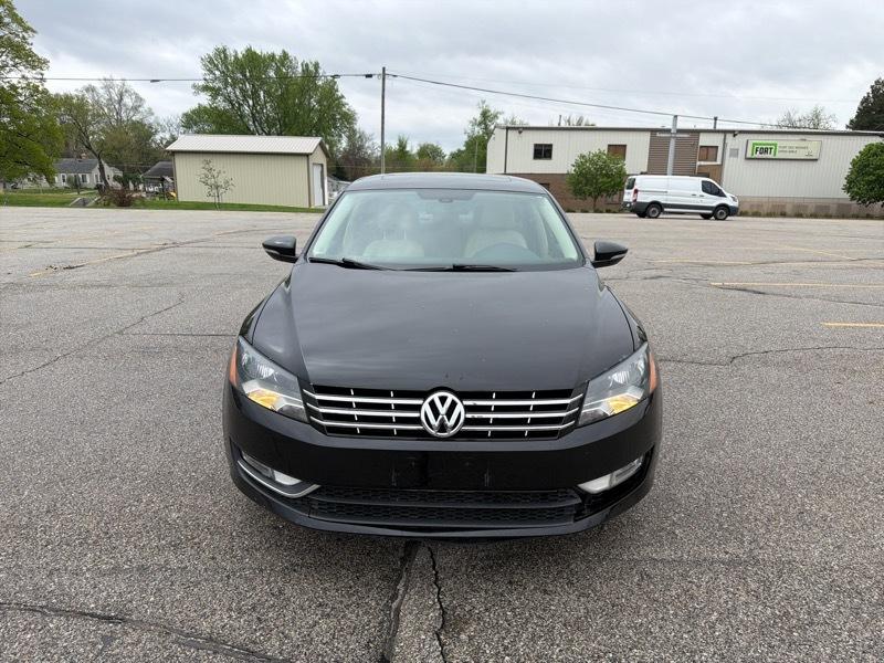 Volkswagen Passat 3.6L V6 SEL2 2012