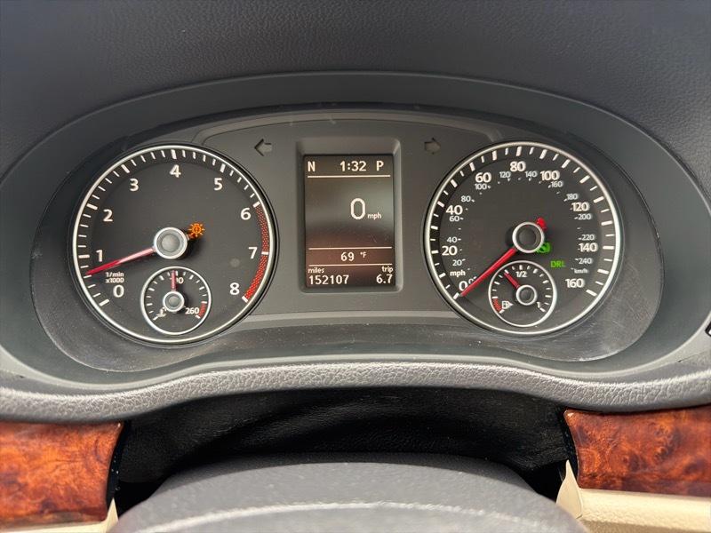 Volkswagen Passat 3.6L V6 SEL2 2012