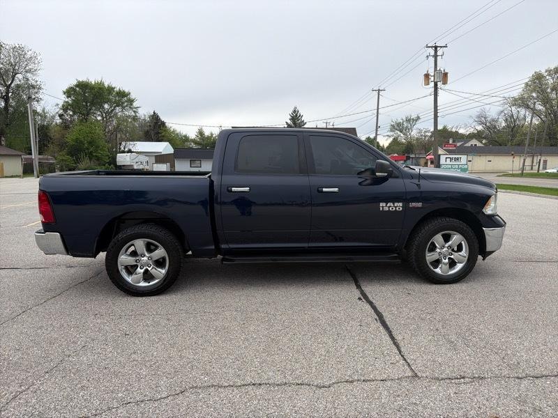 RAM 1500 SLT Crew Cab SWB 4WD 2013