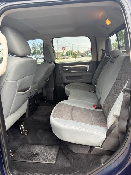 RAM 1500 SLT Crew Cab SWB 4WD 2013