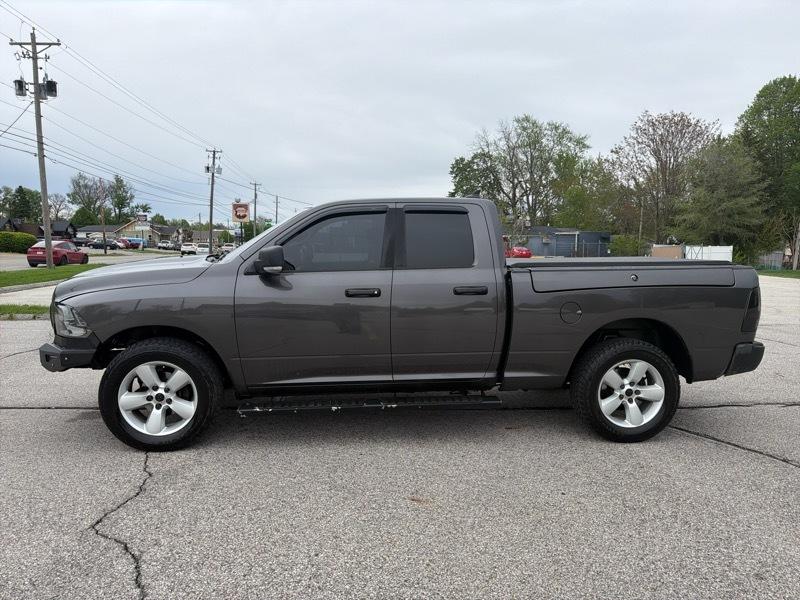 RAM 1500 SLT Quad Cab 4WD 2015