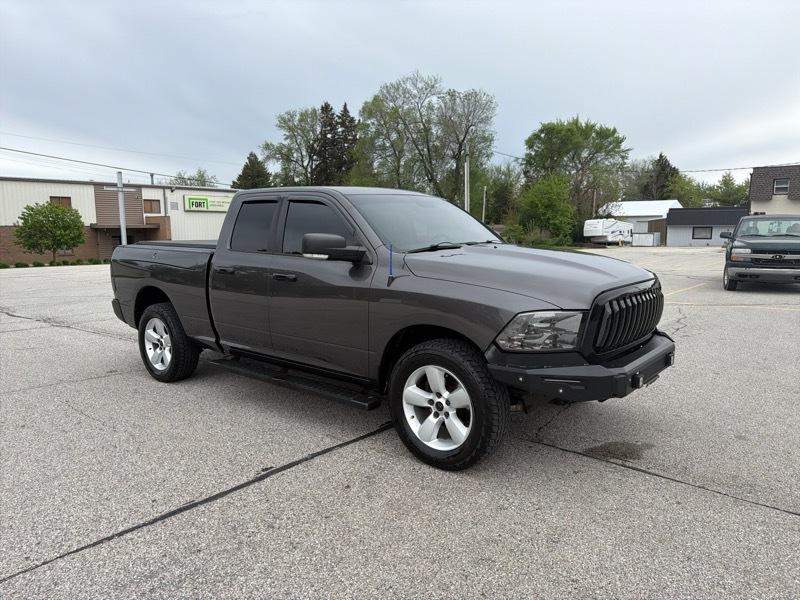 RAM 1500 SLT Quad Cab 4WD 2015