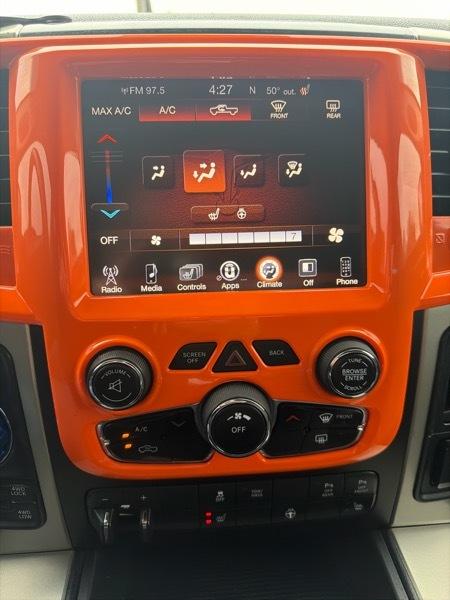 RAM 1500 SLT Quad Cab 4WD 2015