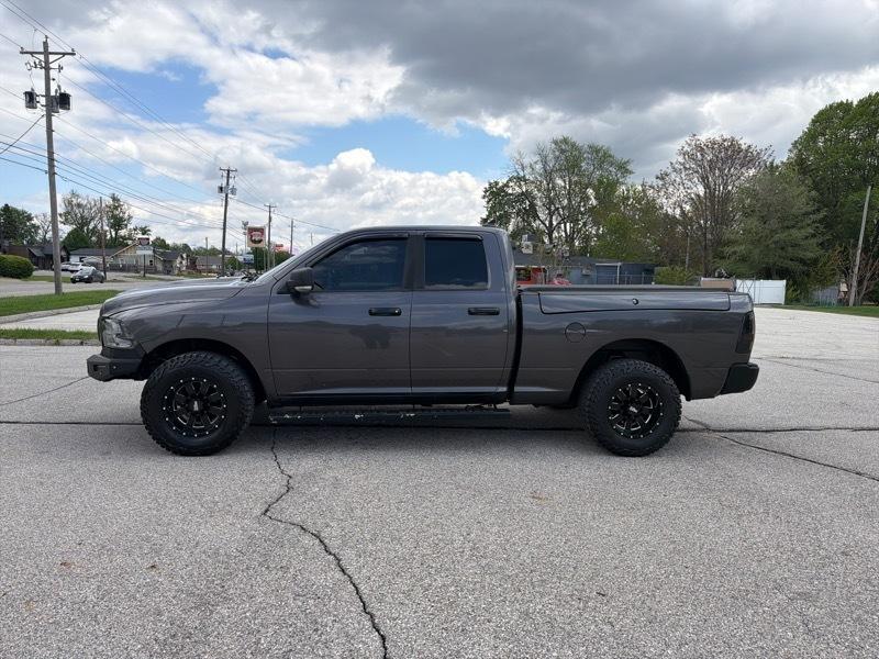 RAM 1500 SLT Quad Cab 4WD 2015