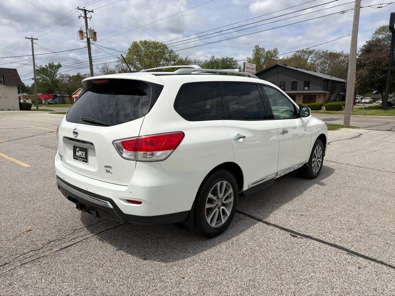 Nissan Pathfinder SV 4WD 2013