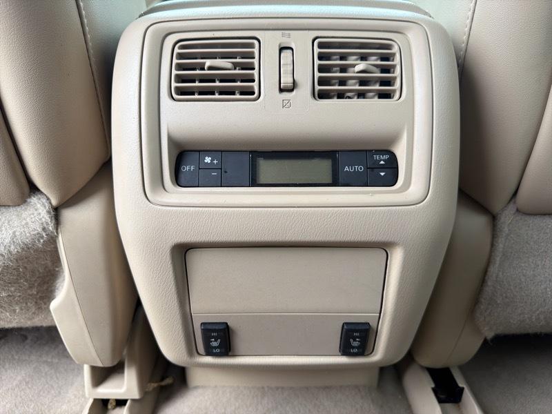 Nissan Pathfinder SV 4WD 2013