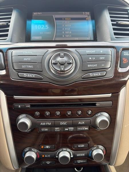 Nissan Pathfinder SV 4WD 2013
