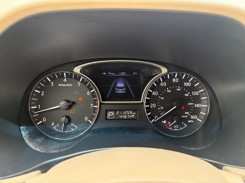 Nissan Pathfinder SV 4WD 2013