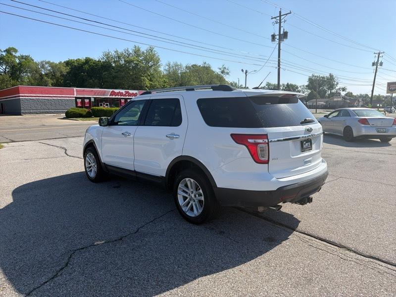 Ford Explorer XLT 4-Door 4WD 2013