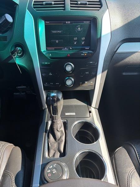 Ford Explorer XLT 4-Door 4WD 2013