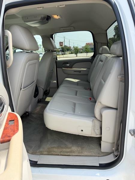 Chevrolet Silverado 3500HD LTZ Crew Cab  4WD 2011