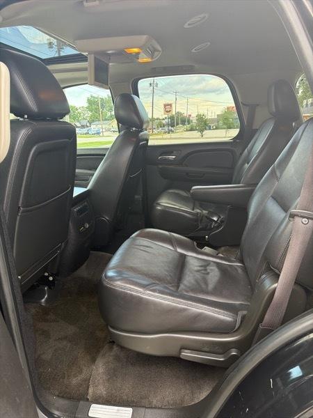 Chevrolet Tahoe LTZ 4WD 2012