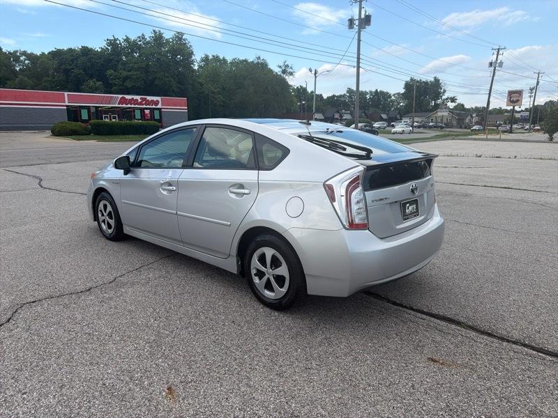 Toyota Prius Prius V 2012