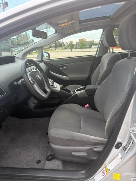 Toyota Prius Prius V 2012