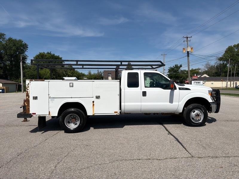 Ford F-350 SD Lariat SuperCab Long Bed DRW 4WD 2013