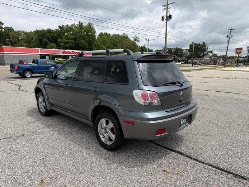 Mitsubishi Outlander XLS 2WD 2003