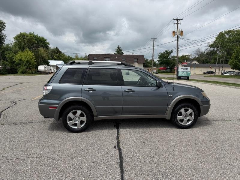 Mitsubishi Outlander XLS 2WD 2003